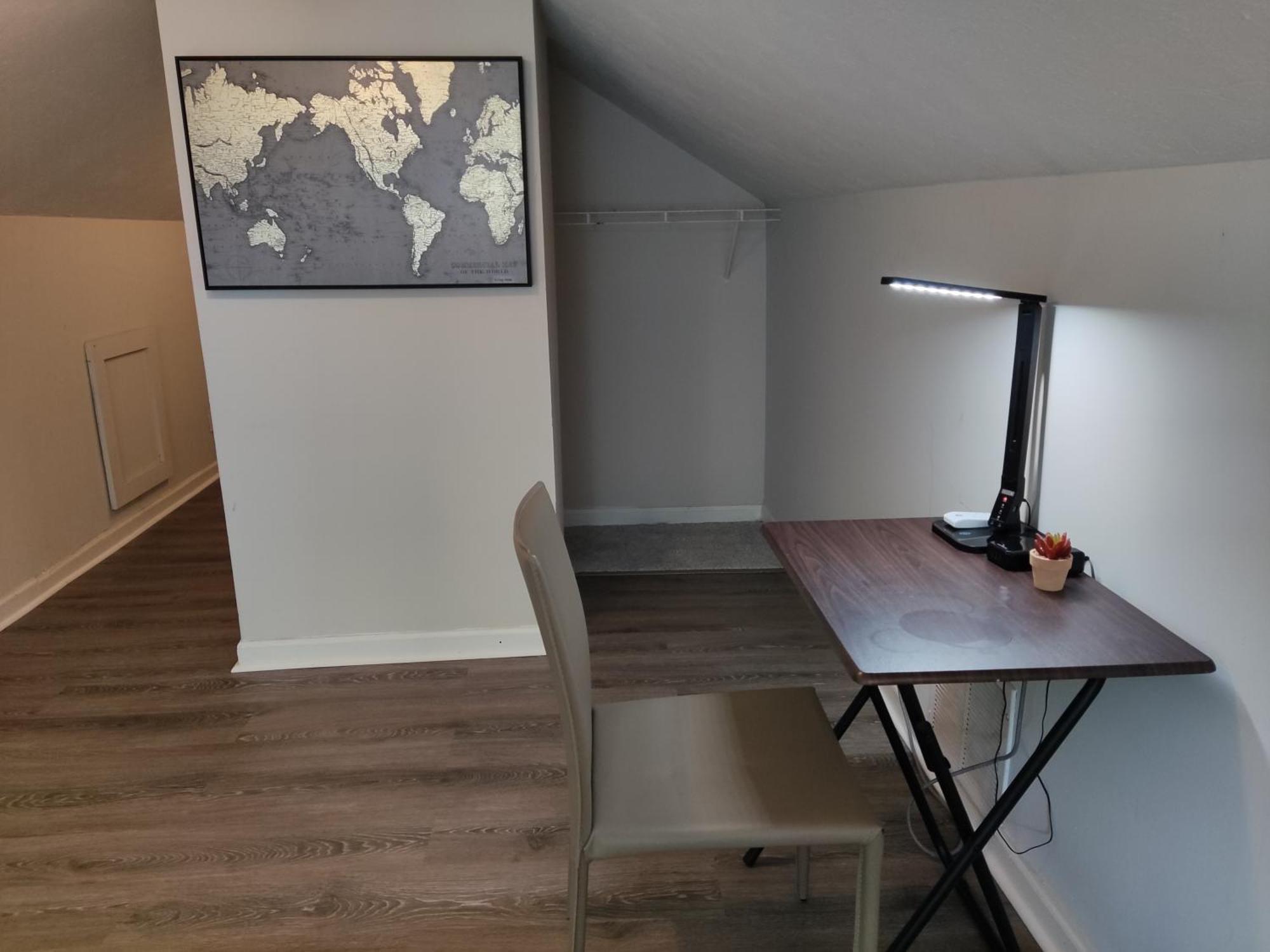 Homestay Lights Hideaway- Near Downtown Indianapolis